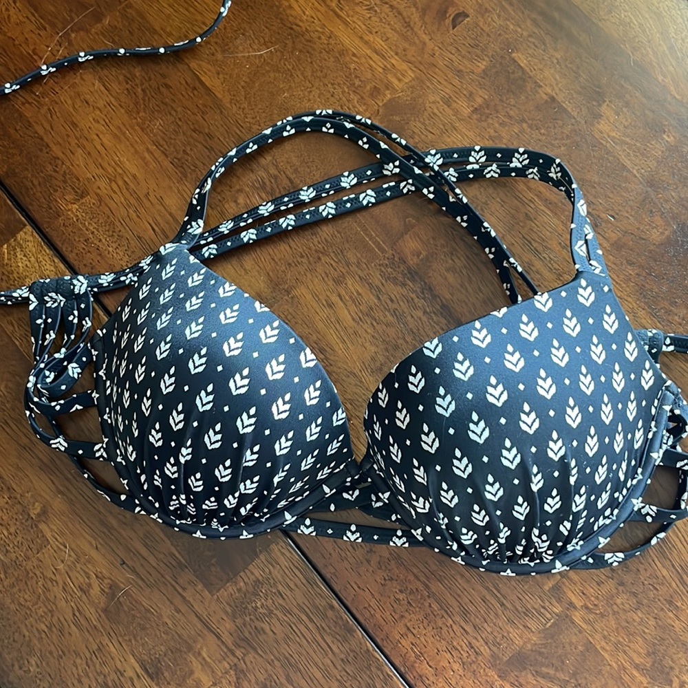 Shade & Shore push-up style bikini top 👙